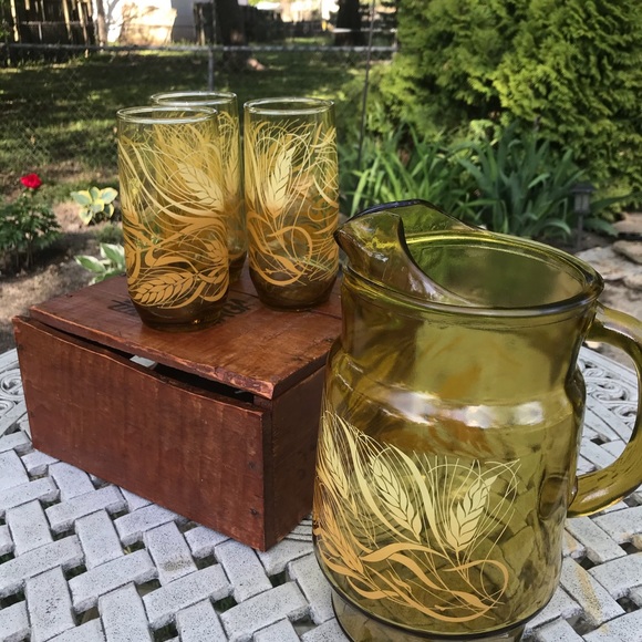 Vintage Anchor Hocking Golden Wheat pitcher set. - Picture 3 of 16